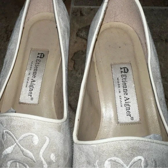 Etienne Aigner Scroll Cream Suede Leather Embroidered Loafers Flats - Picture 3 of 8